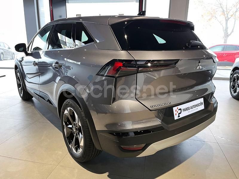 Nuevo Mitsubishi Grandis 140 CV (102 kW) 2025 Gris / plata SUV