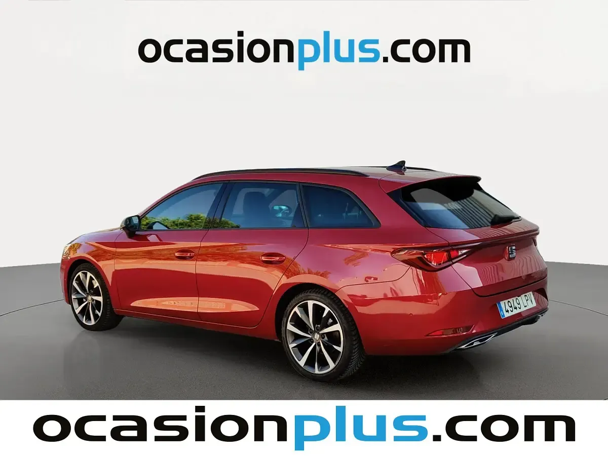 Używany Seat Leon FR 150 KM (110 kW) 2021 Czerwony Minivan