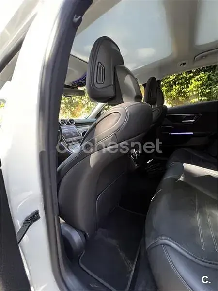 Usado Mercedes E300 320 CV (235 kW) 2022 Blanco Familiar