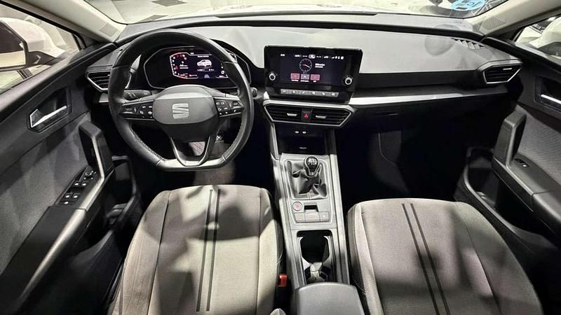 Usado Seat Leon ST Style 131 CV (96 kW) 2020 Blanco Familiar