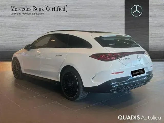 Nuevo Mercedes CLA250e Shooting Brake AMG line 200 kW (272 CV) 2026 Blanco polar Familiar