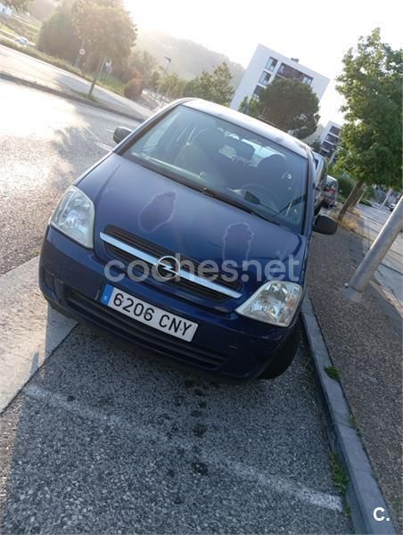 Azul Usado 2003 Opel Meriva Essentia Monovolumen | 1700 € (Buen precio) - Imagen 1/4