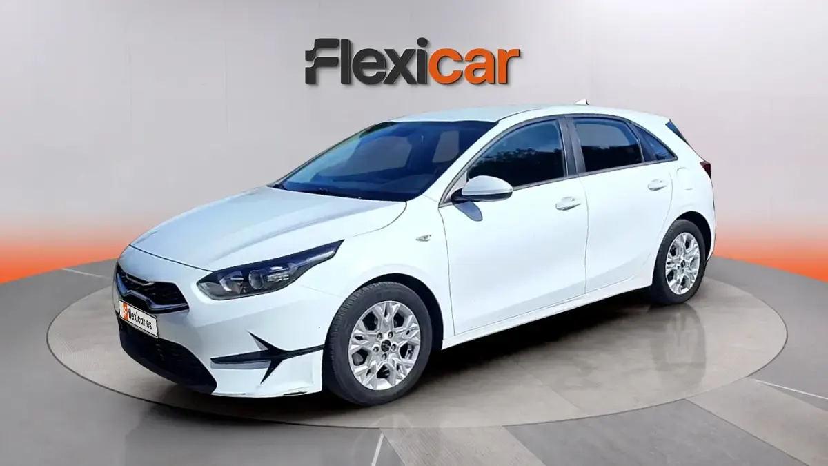Usado Kia Ceed 101 CV (74 kW) 2021 Blanco Utilitario