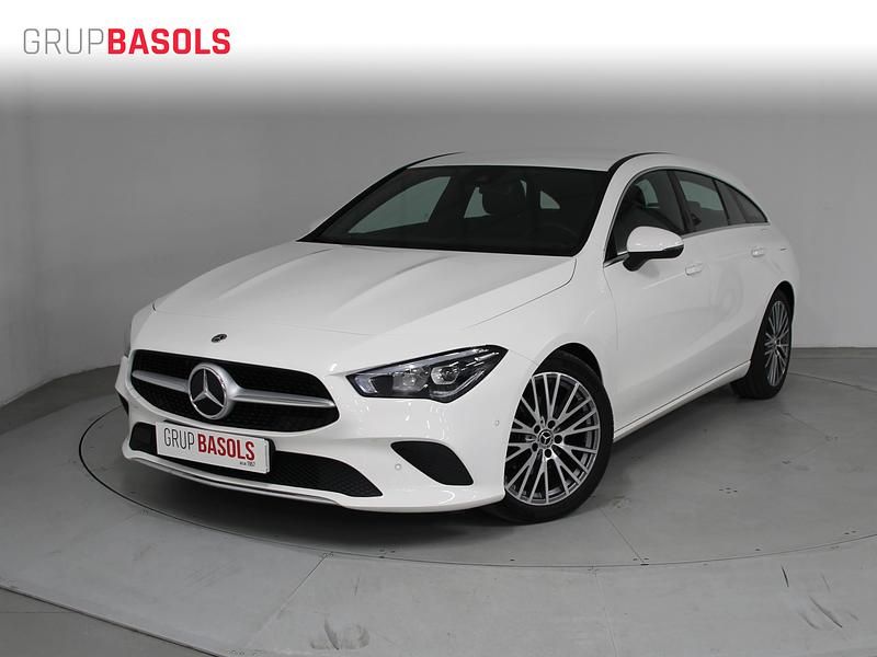 Usado Mercedes CLA180 Shooting Brake 136 CV (100 kW) 2021 Blanco Familiar