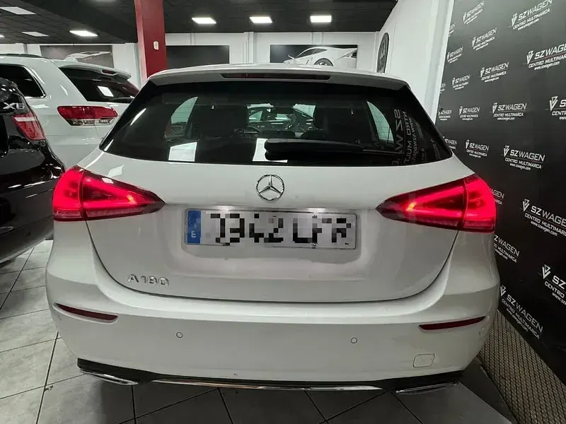 Usado Mercedes A180 136 CV (100 kW) 2020 Blanco Berlina