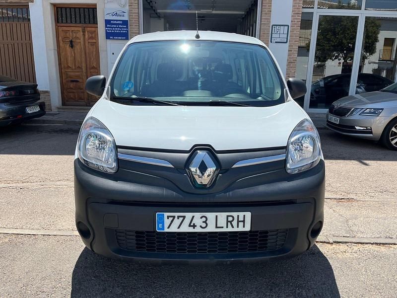 Usado Renault Kangoo 44 kW (60 CV) 2021 Blanco Monovolumen