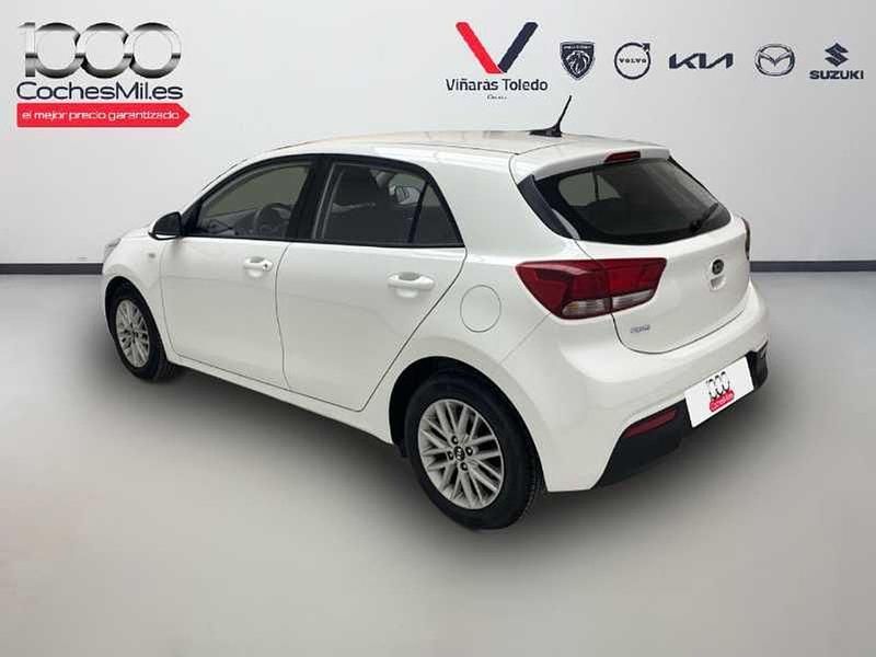 Usado Kia Rio 84 CV (61 kW) 2021 Blanco Berlina