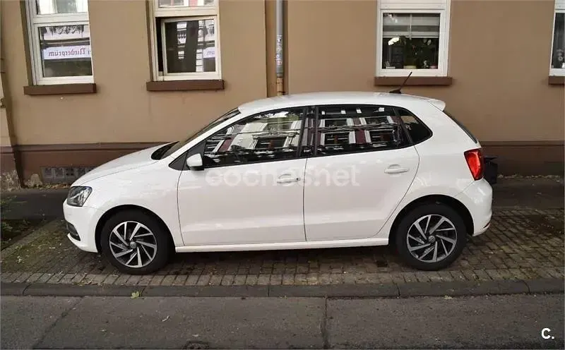 Usado VW Polo Advance 75 CV (55 kW) 2017 Blanco Berlina