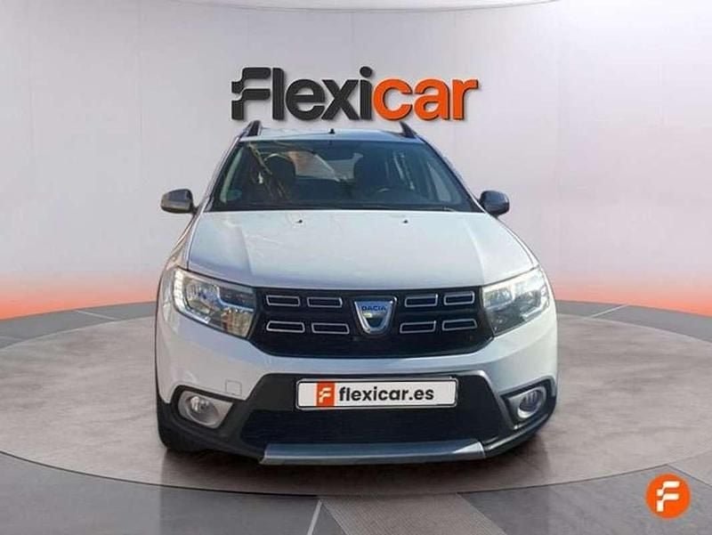Usado Dacia Sandero Lauréate 90 CV (66 kW) 2018 Blanco Utilitario