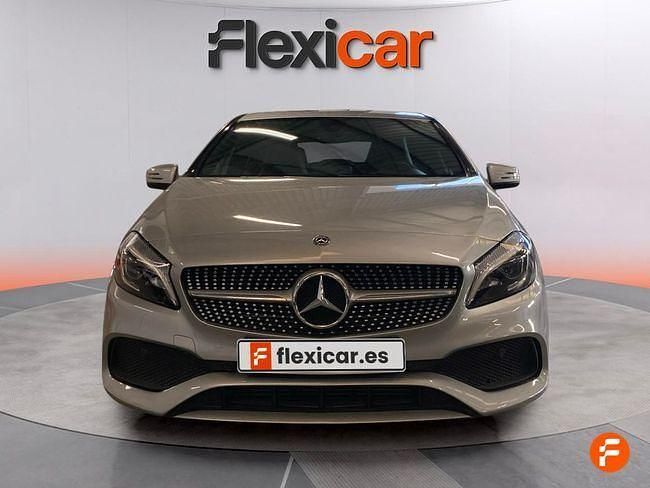 Usado Mercedes A180 122 CV (89 kW) 2018 Gris Berlina