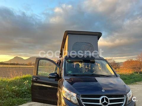 Azul Usado 2018 Mercedes V220 Exclusive Monovolumen | 47.000 € (Caro) - Imagen 1/4