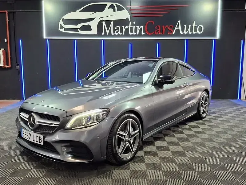 Usado Mercedes C43 AMG 390 CV (286 kW) 2019 Gris / plata Coupe