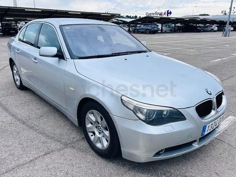 Gris / plata Usado 2005 BMW 530 Comfort Edition Berlina | 6999 € (Buen precio) - Imagen 1/4