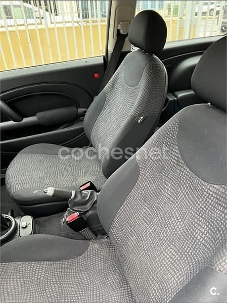Usado Mini Cooper 115 CV (84 kW) 2003 Rojo Utilitario