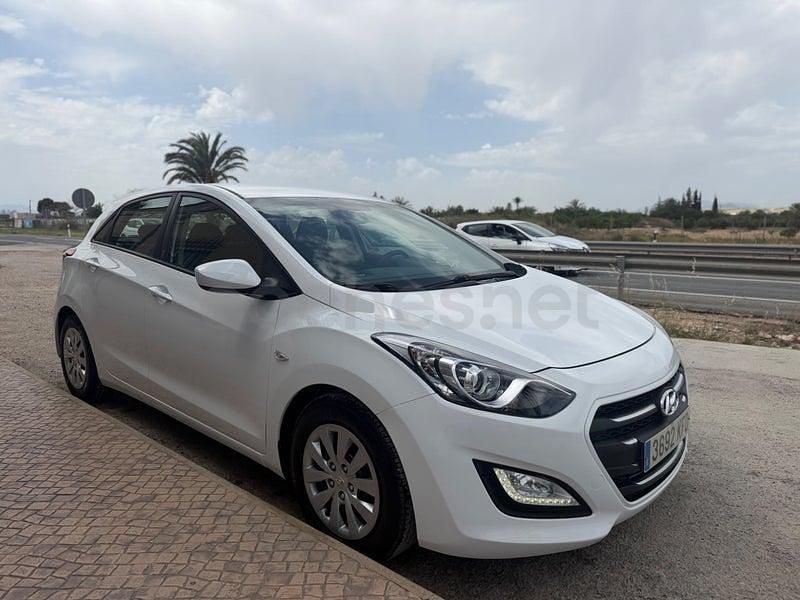 Brugt Hyundai i30 90 HK (66 kW) 2017 Hvid Sedan