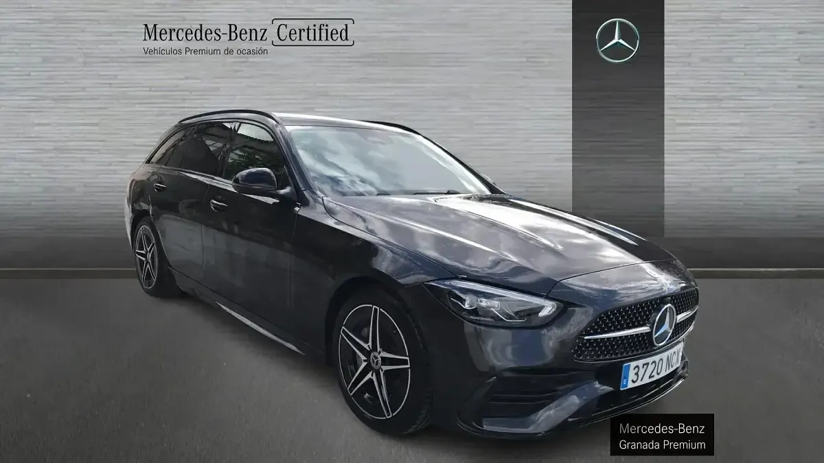 Usado Mercedes C220 200 CV (147 kW) 2025 Gris grafito Familiar
