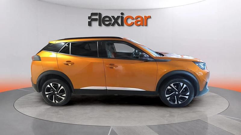 Usado Peugeot 2008 Allure 101 CV (74 kW) 2023 Naranja SUV