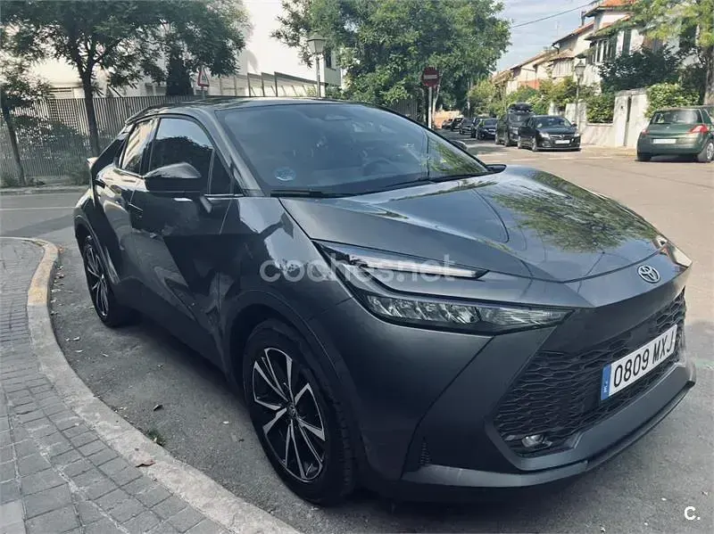 Usado Toyota C-HR Sport 223 CV (164 kW) 2025 Gris / plata SUV