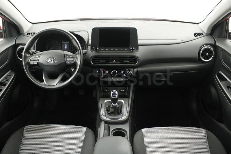 Usado Hyundai Kona 120 HP (88 kW) 2022 Vermelho SUV