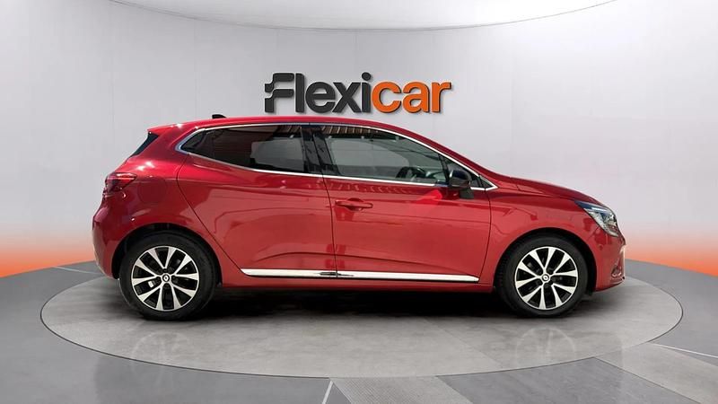 Begagnad Renault Clio V Evolution 101 HK (74 kW) 2024 Röd Sedan