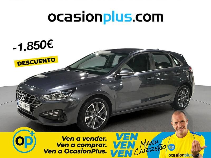 Usado Hyundai i30 110 CV (80 kW) 2024 Gris Berlina