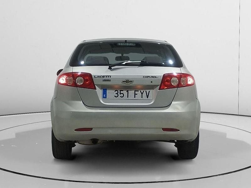 Usado Chevrolet Lacetti SX 121 CV (88 kW) 2007 Gris Utilitario