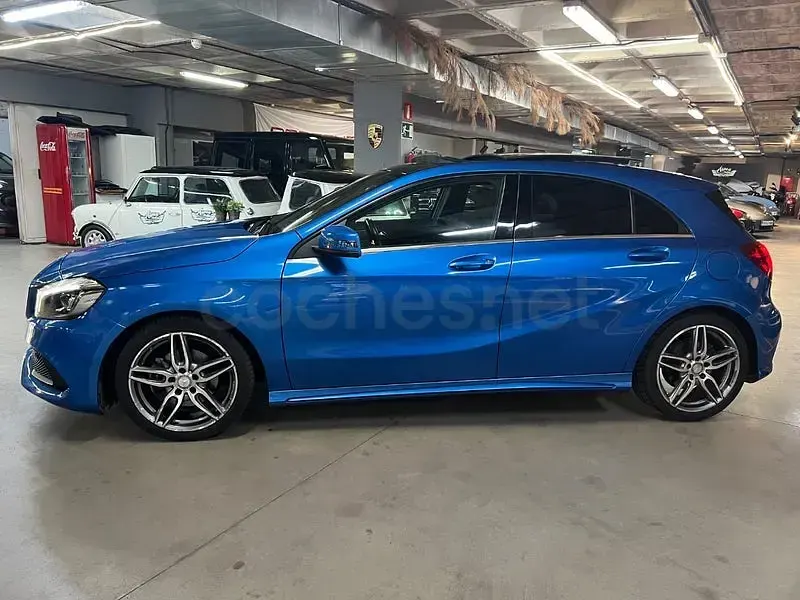 Usado Mercedes A200 AMG line 136 CV (100 kW) 2016 Azul Utilitario