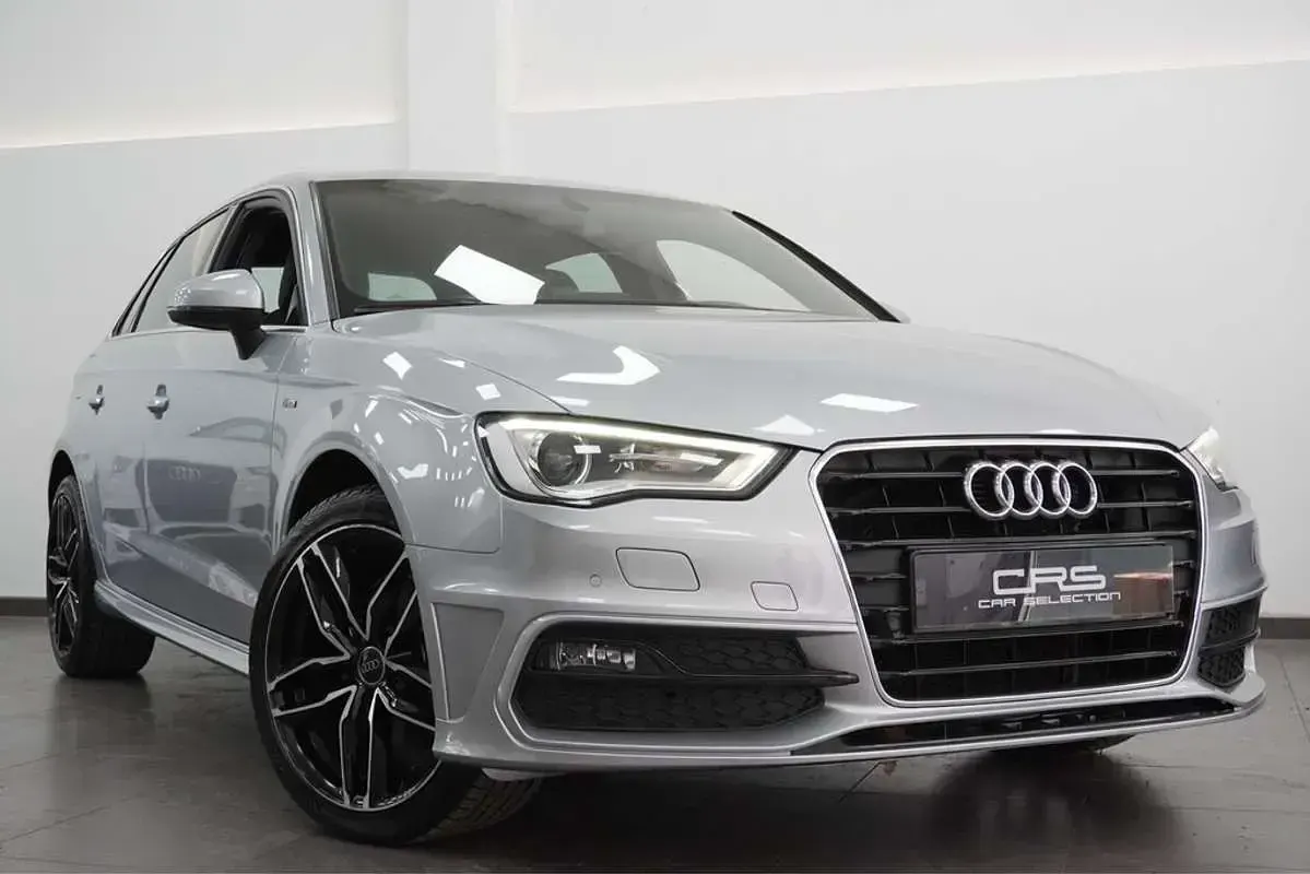 Usado Audi A3 Sportback S-Line 125 CV (91 kW) 2015 Gris Utilitario