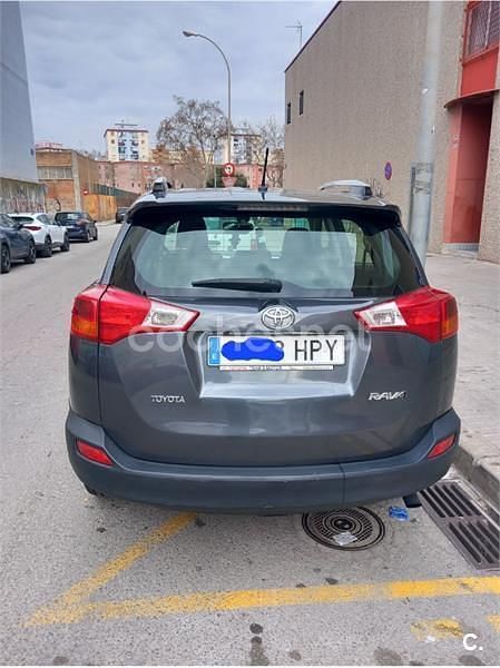 Käytetty Toyota RAV4 Advance 124 HP (91 kW) 2013 Harmaa Katumaasturi