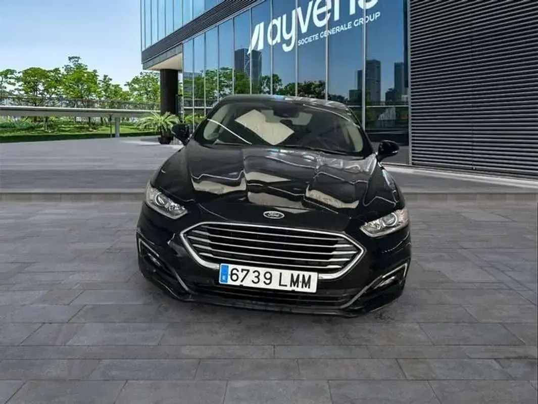 Usado Ford Mondeo Trend 150 CV (110 kW) 2021 Negro Berlina
