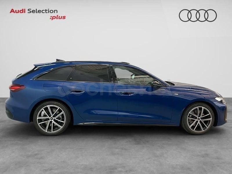 Usado Audi A5 Ambiente 204 CV (150 kW) 2025 Azul Coupe