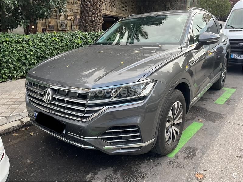 Usado VW Touareg 231 CV (169 kW) 2020 Gris / plata SUV