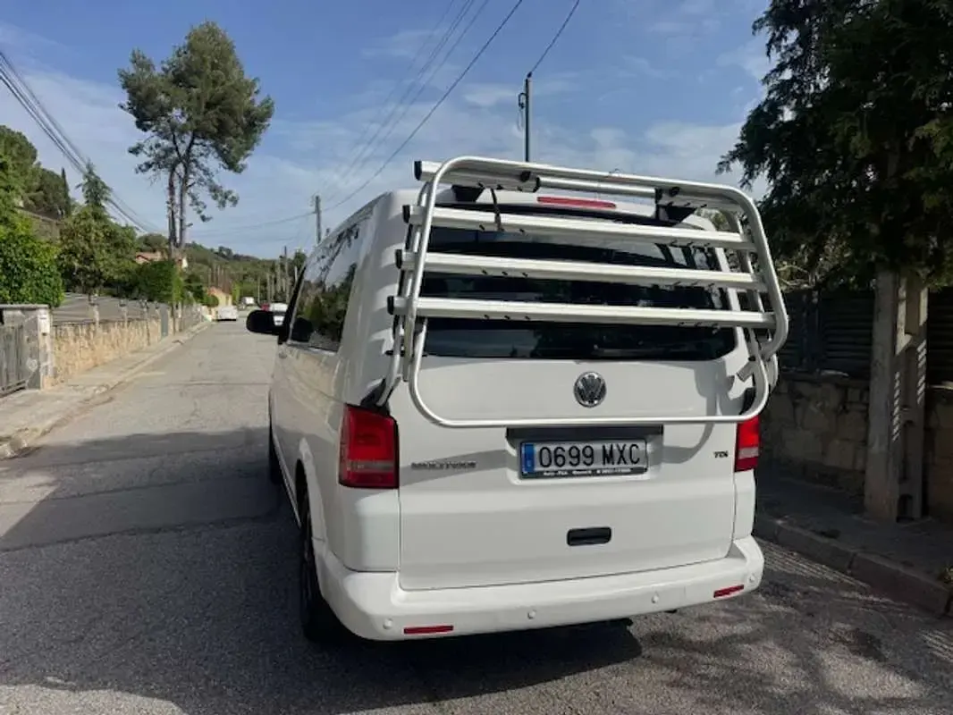 Usado VW Multivan Comfortline 102 CV (75 kW) 2010 Blanco Monovolumen