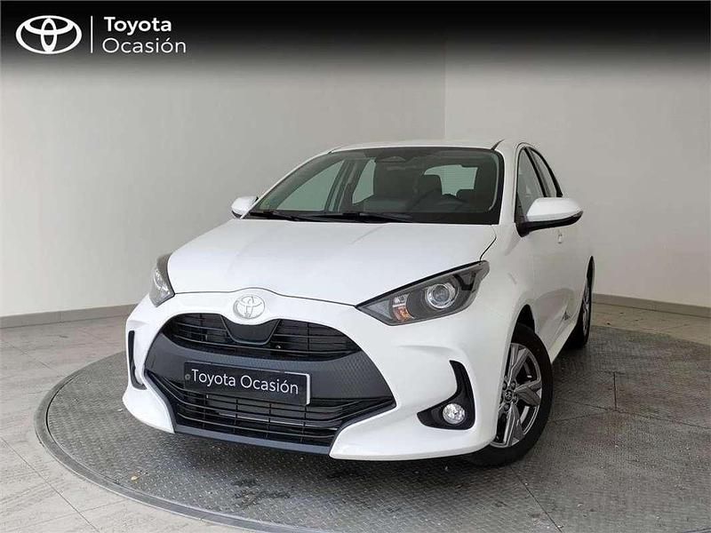 Usado 2024 Toyota Yaris Hybrid Active Monovolumen | 20.800 € (Buen precio) - Imagen 1/4