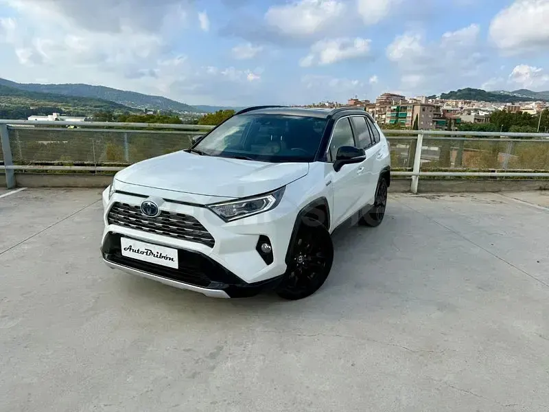 Usado Toyota RAV4 Hybrid Style 222 CV (163 kW) 2021 Blanco SUV