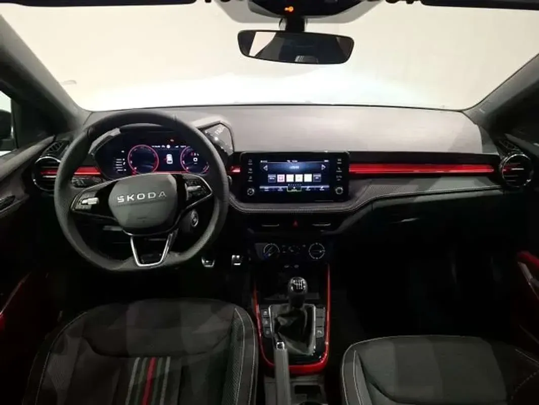 Usado Skoda Fabia Monte Carlo 116 CV (85 kW) 2026 Gris Utilitario