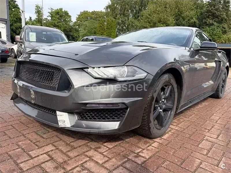 Usado Ford Mustang Fastback 290 CV (213 kW) 2018 Gris / plata Coupe