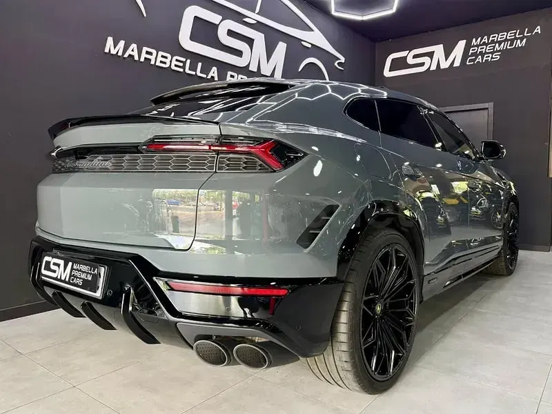 Usado Lamborghini Urus 801 CV (589 kW) 2025 Gris / plata SUV