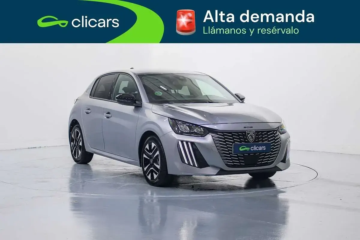 Usado Peugeot 208 Allure 102 CV (75 kW) 2025 Plateado Utilitario