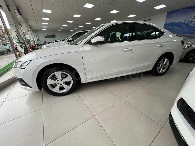 Occasion Skoda Octavia Ambition 150 ch (110 kW) 2021 Blanc Berline