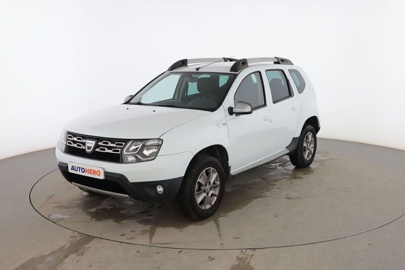 Blanco Usado 2014 Dacia Duster Lauréate SUV | 8599 € (Precio justo) - Imagen 1/4