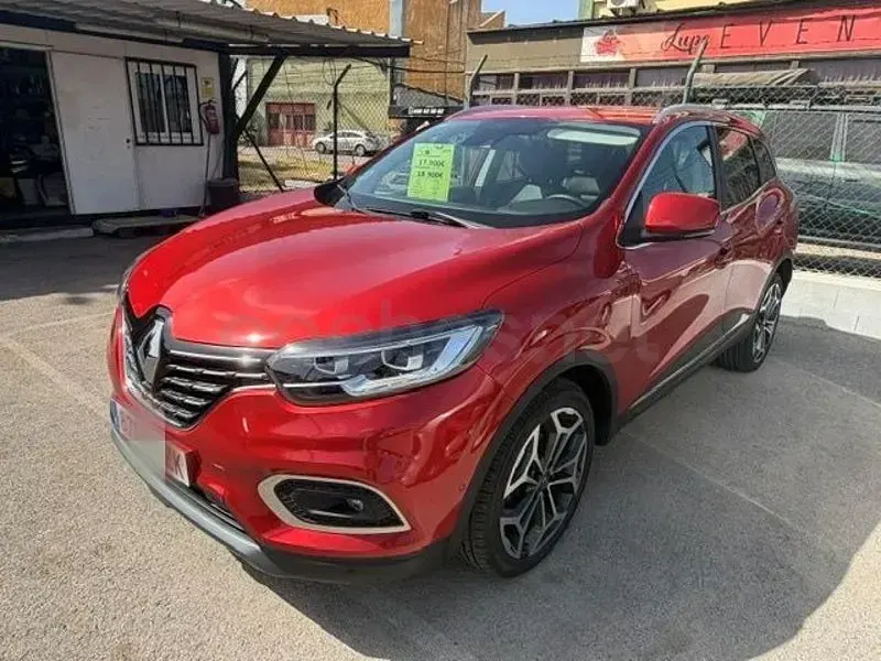 Usado Renault Kadjar Equilibre 140 CV (102 kW) 2022 Granate SUV