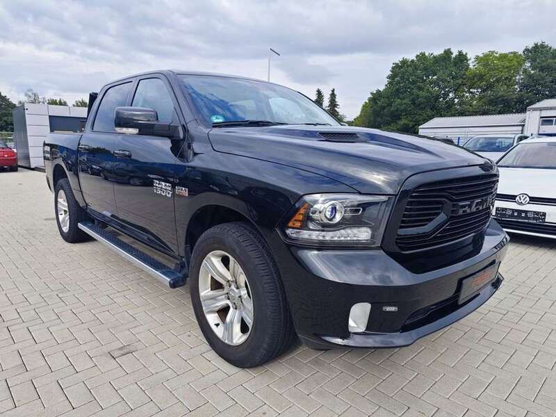 Negro Usado 2018 Dodge Ram Recogida | 69.000 € - Imagen 1/4