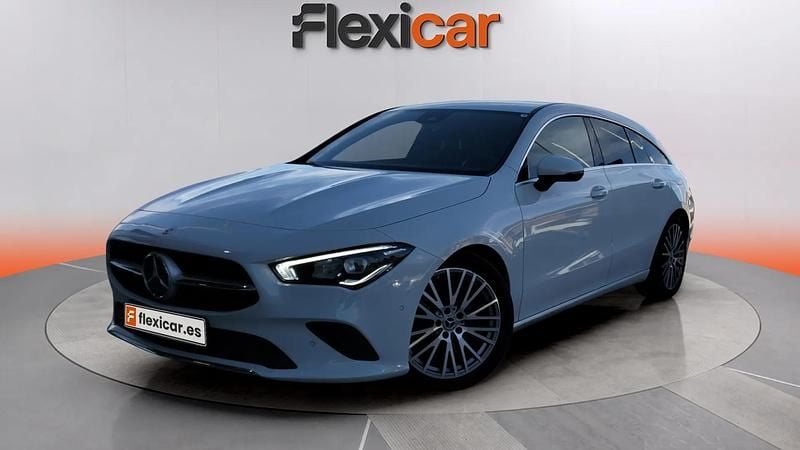Usado Mercedes CLA220 Shooting Brake 190 CV (139 kW) 2021 Blanco Familiar
