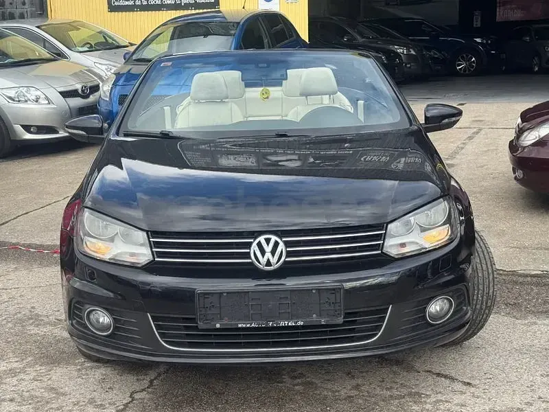 Usado VW Eos Sport 160 CV (117 kW) 2013 Negro Descapotable