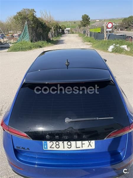 Usado Skoda Scala Sport 150 CV (110 kW) 2020 Azul Utilitario