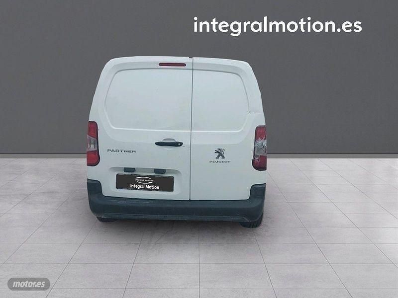 Usado Peugeot Partner Premium 99 CV (72 kW) 2019 Blanco Monovolumen