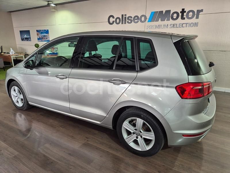 Usado VW Golf Sportsvan Advance 110 CV (80 kW) 2015 Beige Monovolumen