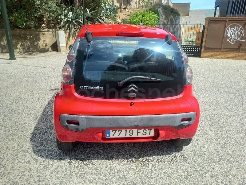 Usado Citroën C1 68 CV (50 kW) 2007 Rojo Utilitario