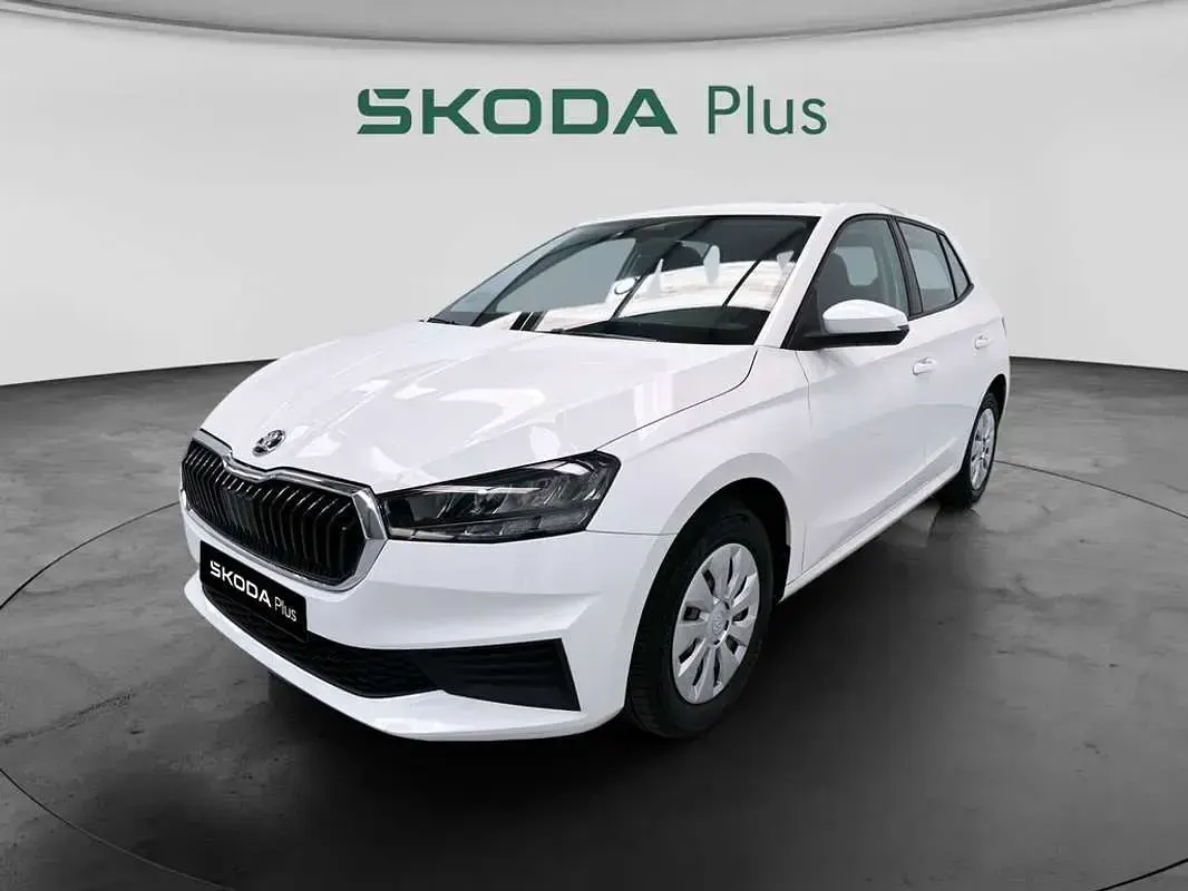 Usado Skoda Fabia Essence 95 CV (69 kW) 2023 Blanco Utilitario